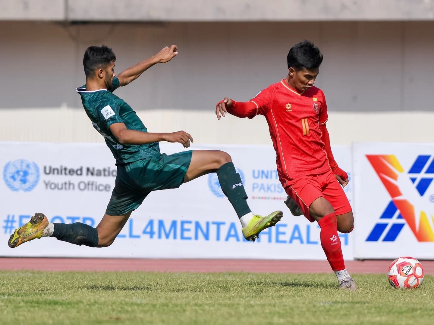 Challenge rival teams on Jazba